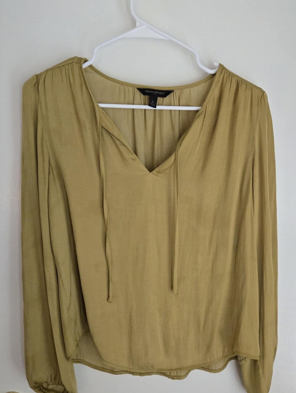 Banana Republic Olive-Green Long Sleeve V-Neck Blouse